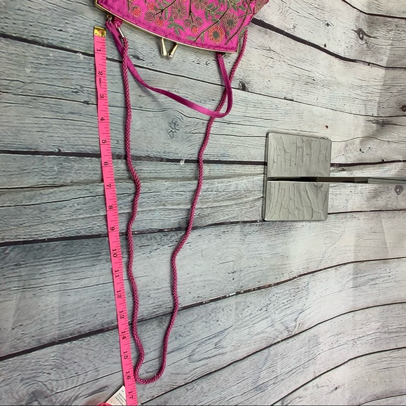 NWT Indeed Floral Embroidered Handbag - Picture 9 of 9